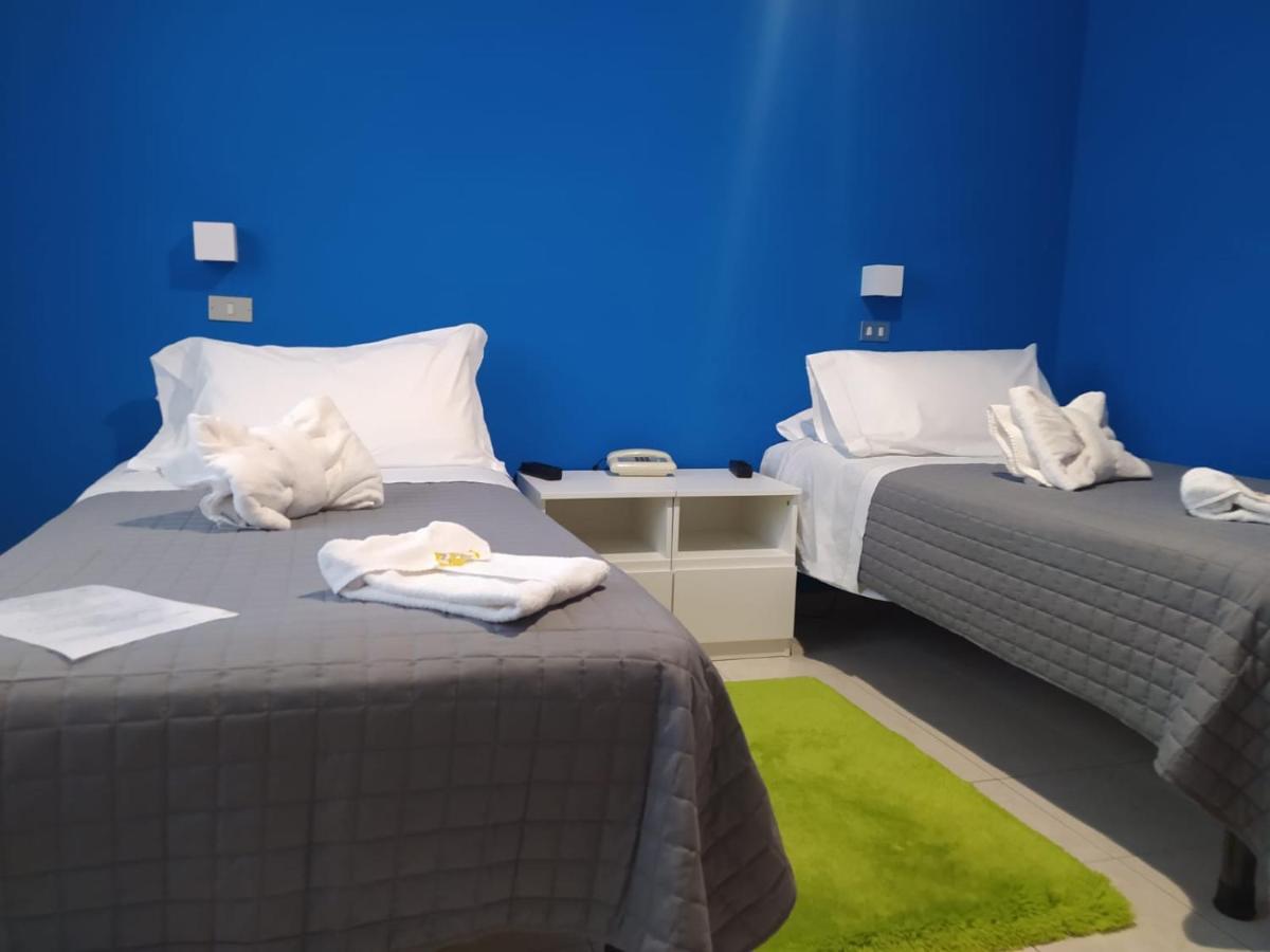 Hotel Baiardo Romagnano Sesia エクステリア 写真