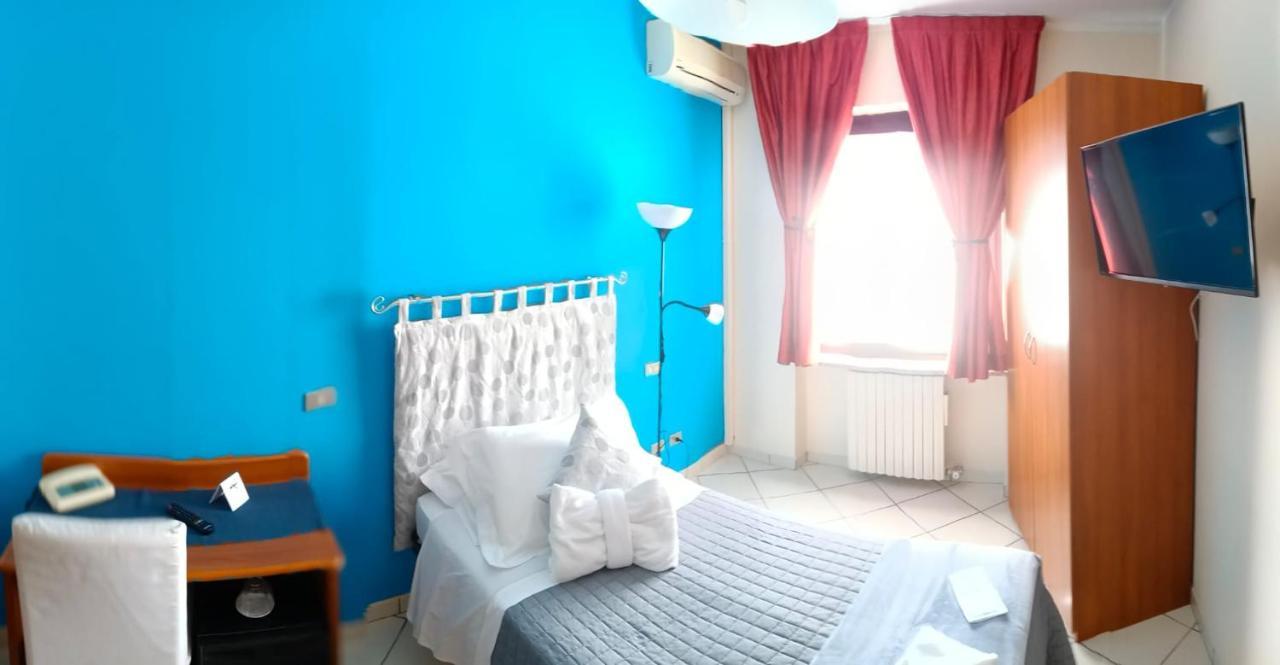 Hotel Baiardo Romagnano Sesia エクステリア 写真