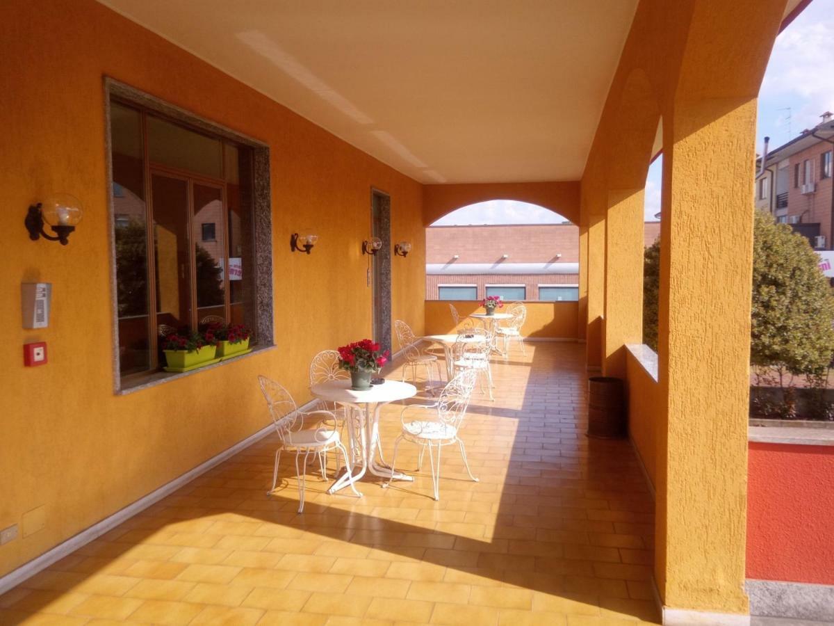 Hotel Baiardo Romagnano Sesia エクステリア 写真