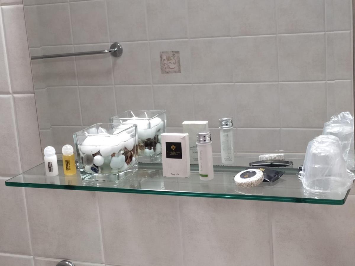Hotel Baiardo Romagnano Sesia エクステリア 写真